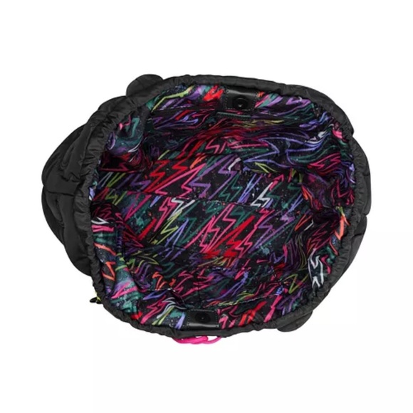 Betsey Johnson BUNGEE JUMP NYLON TOTE - Picture 5 of 5